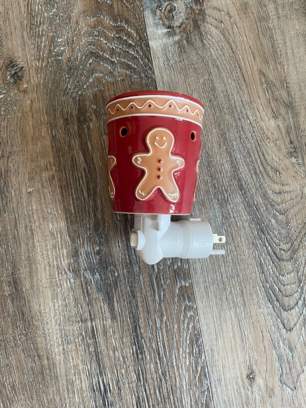 Scentsy Gingerbread Man Mini Wall Plug-In Wax Warmer